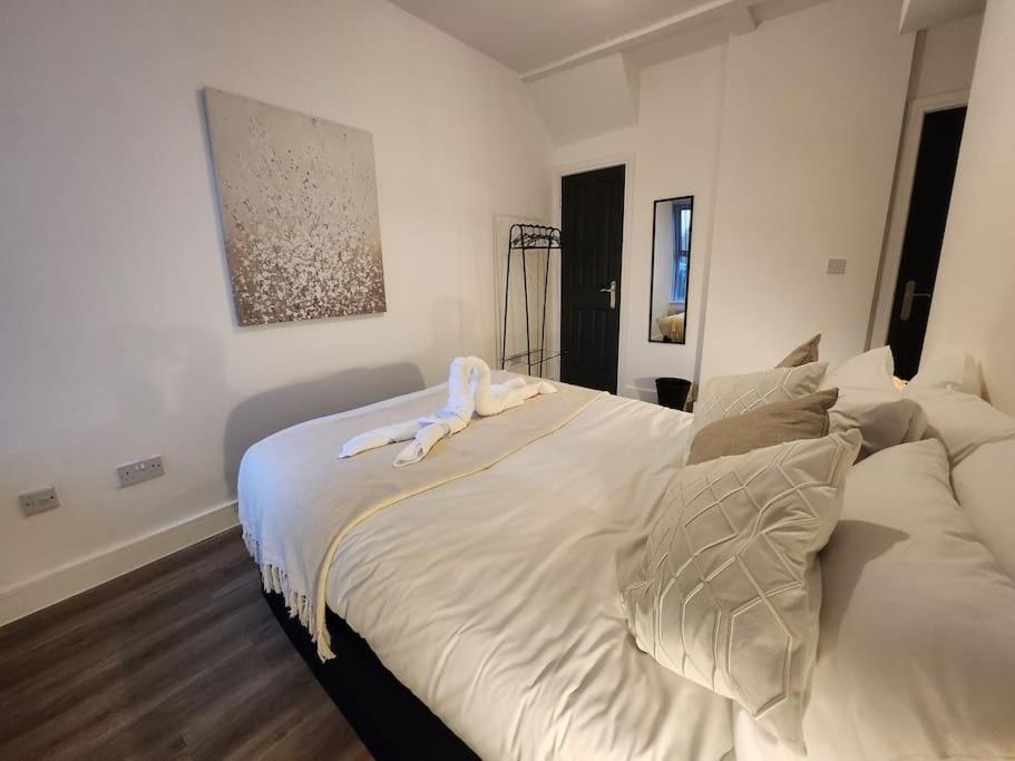 Supervalue 2 - Fast Wifi, Linen, Keyless Entry, Only 10 Mins - By Promise Appartement *