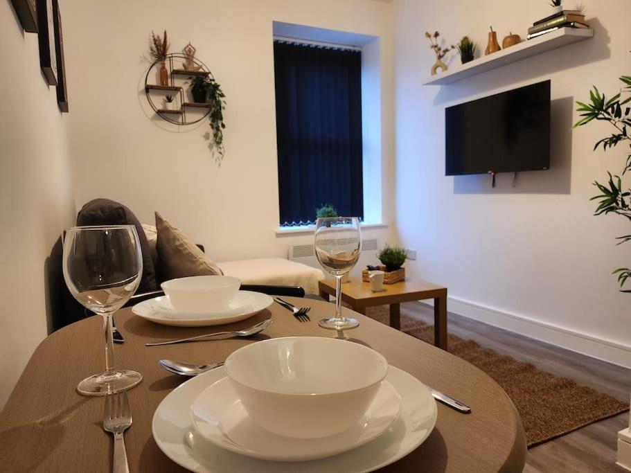 Supervalue 2 - Fast Wifi, Linen, Keyless Entry, Only 10 Mins - By Promise